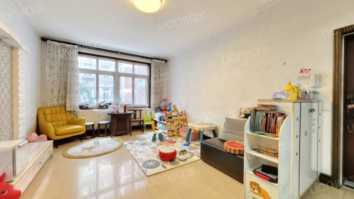 火箭军社区二手房实景图