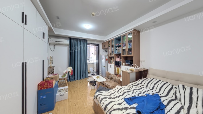 西姿银楼二手房实景图