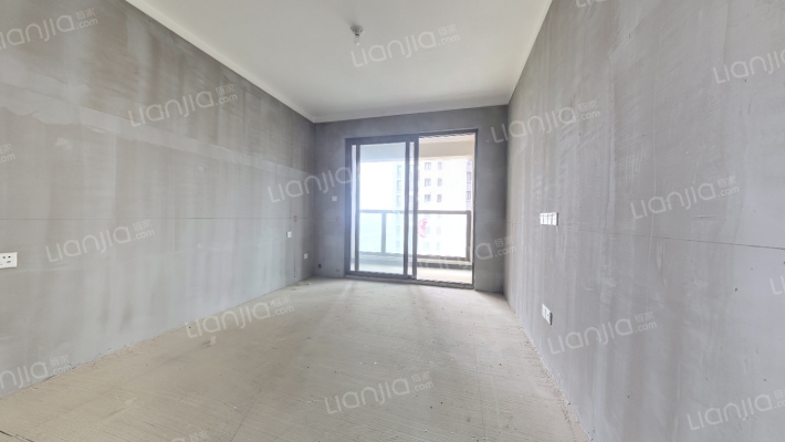 富田城九鼎华府八号院二手房实景图