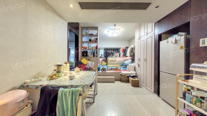 万通中心二手房实景图