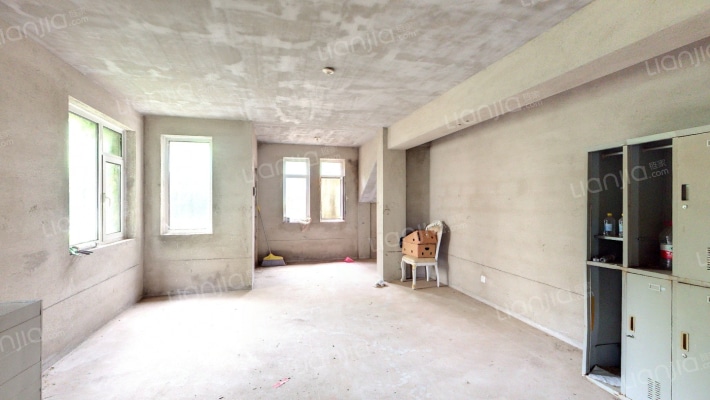 阳光地中海二手房实景图