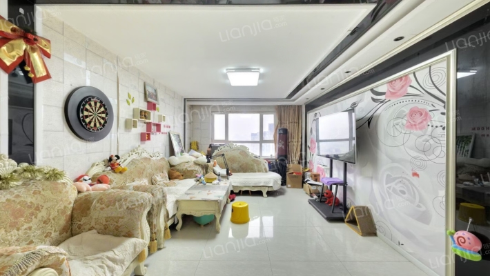 保利香槟二手房实景图