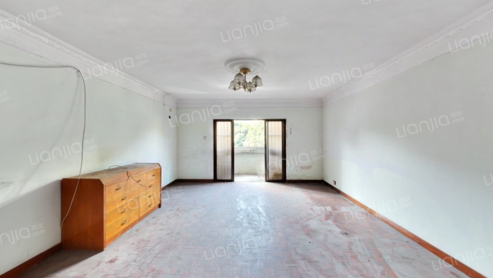 比华利山庄二手房实景图