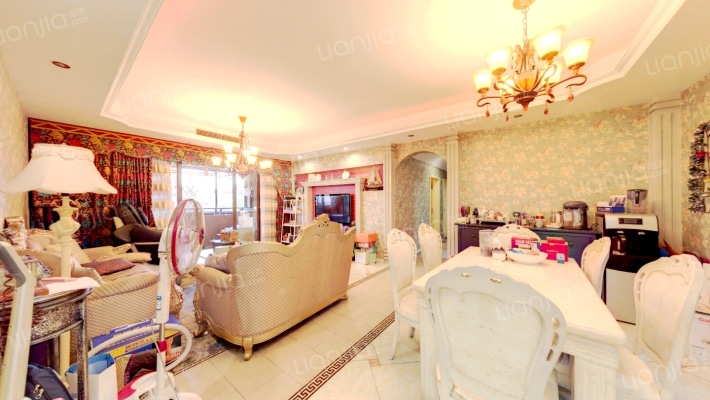 绿地翠谷四期勃朗廷二手房实景图