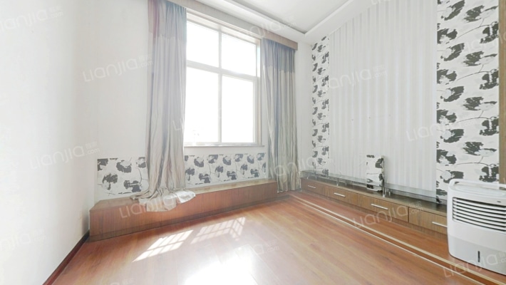 世纪都市雅苑二手房实景图