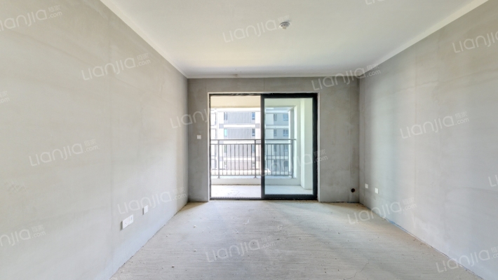 雅宝龙湖春江天玺二手房实景图