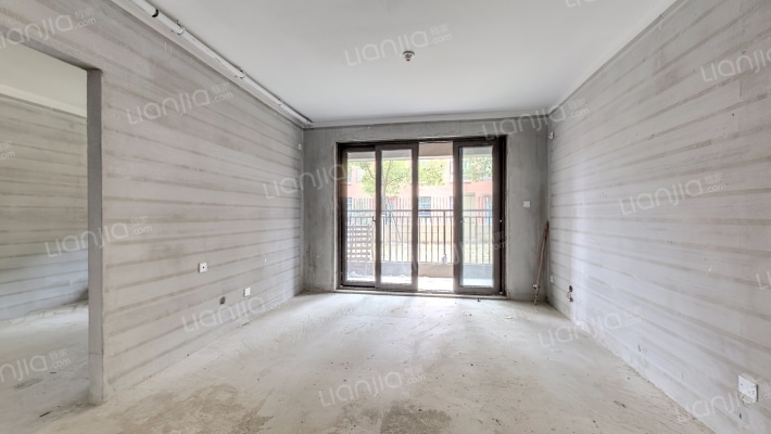 耀海苑西区二手房实景图