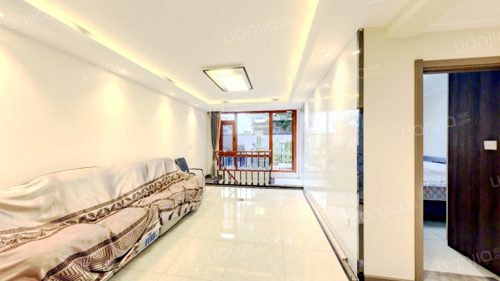 香槟橙郡二手房实景图