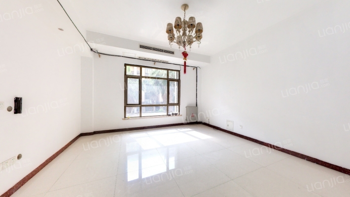 保集蓝郡二手房实景图