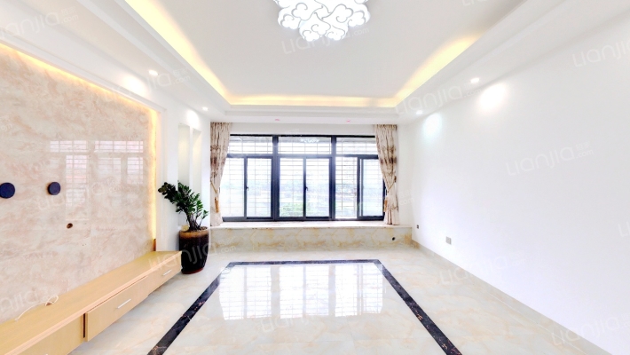 水岸华庭二手房实景图