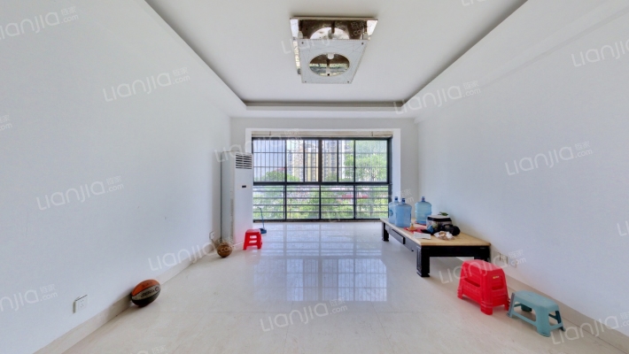 蓝波湾东区二手房实景图