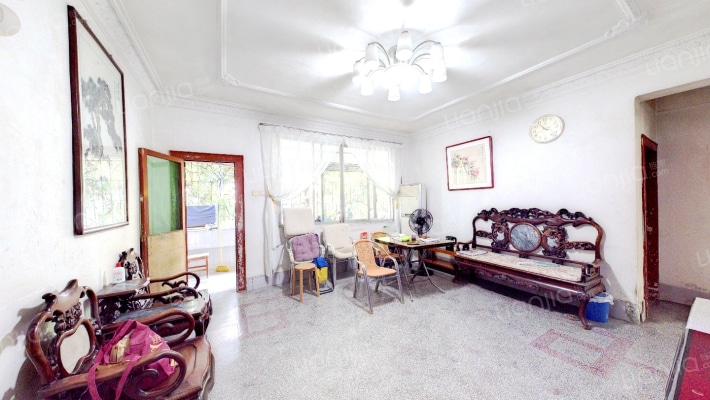 边防局大院二手房实景图