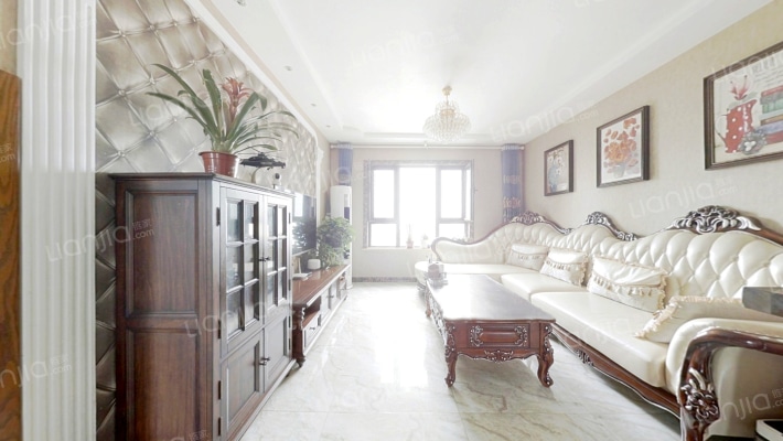 名士豪庭二手房实景图