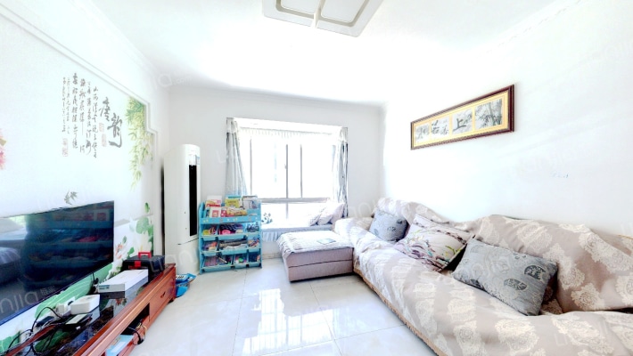 世方水岸二手房实景图