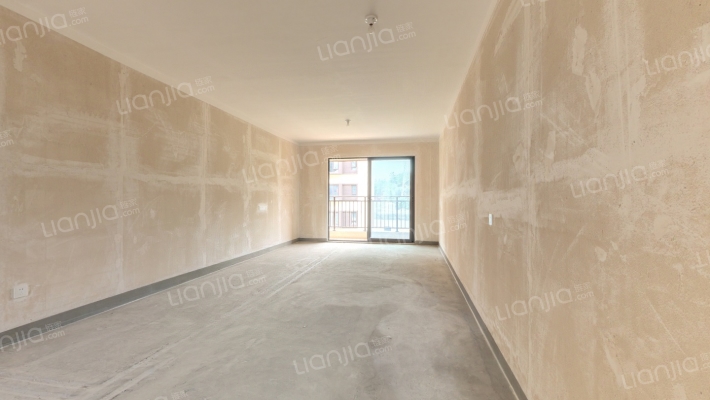 保利春湖国际生态城二手房实景图