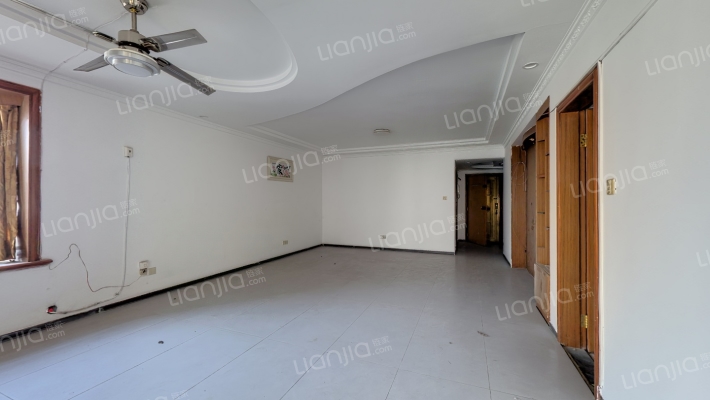 晶晶大厦二手房实景图