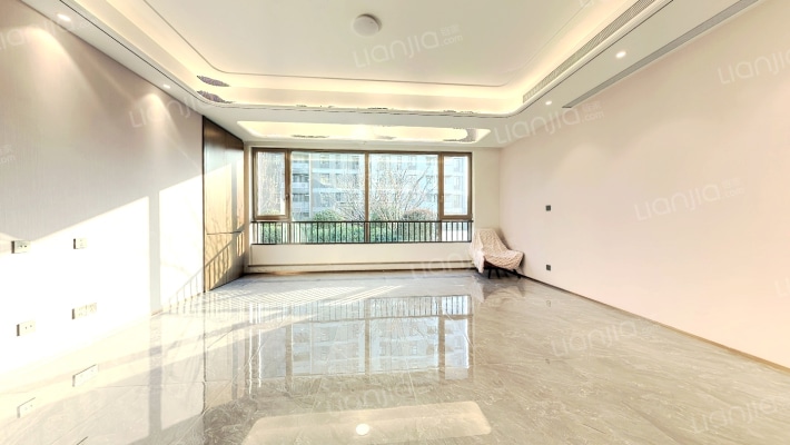 保利·臻誉二手房实景图