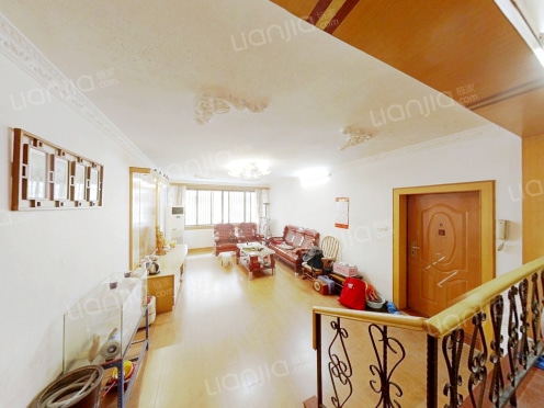 整租·润和苑二期 3室2厅 错层 南