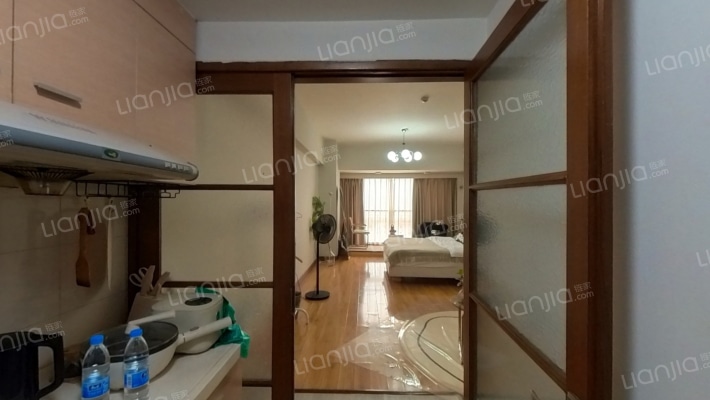 金茂大厦二手房实景图