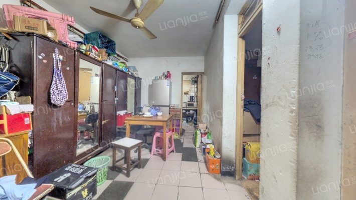 呼玛四村二手房实景图