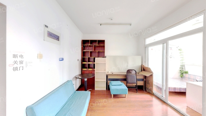 绿地卢浮商务中心二手房实景图