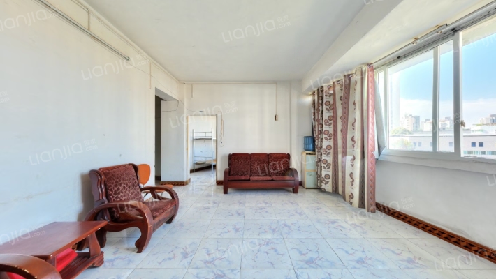 武装部综合楼二手房实景图