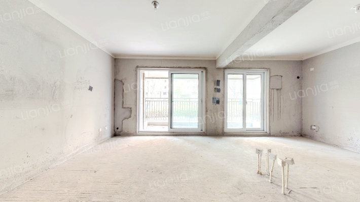 在水一方悦府二手房实景图