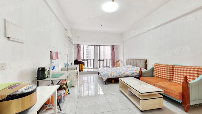 凯马汽车用品城二手房实景图