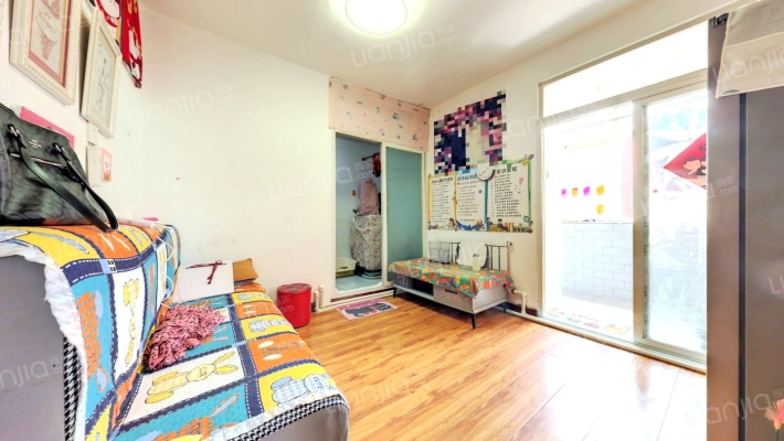 育工小区二手房实景图