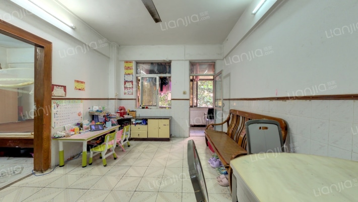 海南面粉厂宿舍区二手房实景图