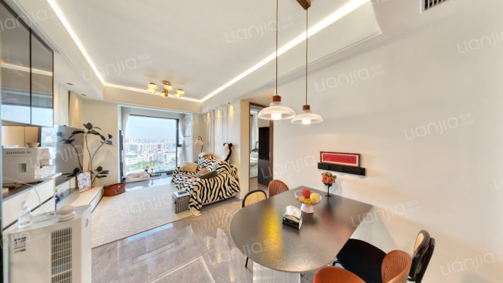 会展湾雍境花园二手房实景图