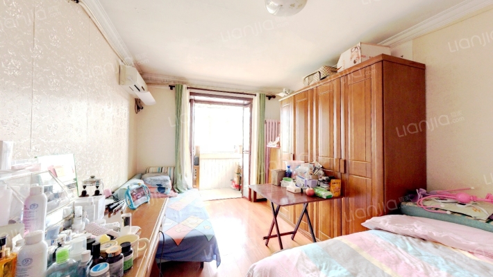 贤达里二手房实景图