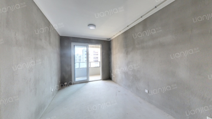 新兴岚湾三期西区二手房实景图