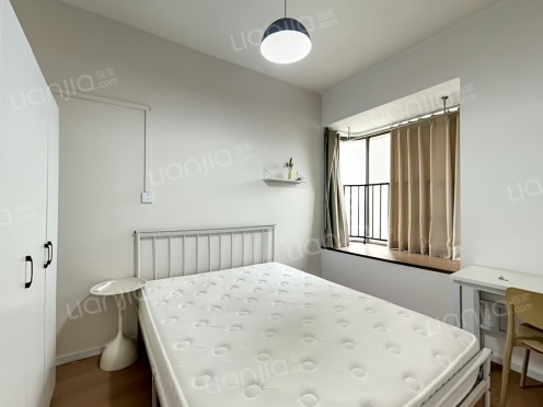 合租·星悦北恒紫云 4居室 西卧