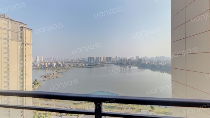 东湖水岸二手房实景图