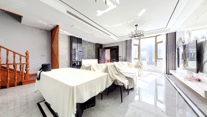 伊顿花园二手房实景图