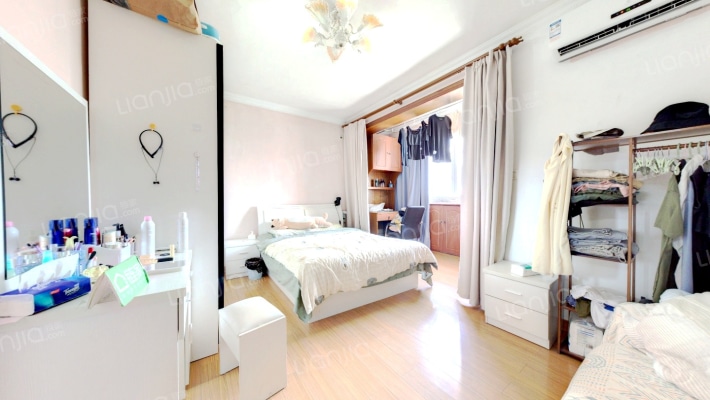 龙柏四村二手房实景图