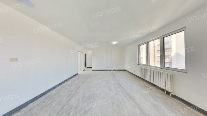 明湖盛景B区二手房实景图