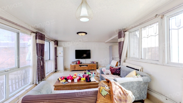 杜家坎44号院二手房实景图