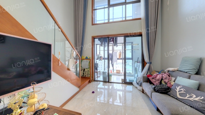 水岸华庭二手房实景图