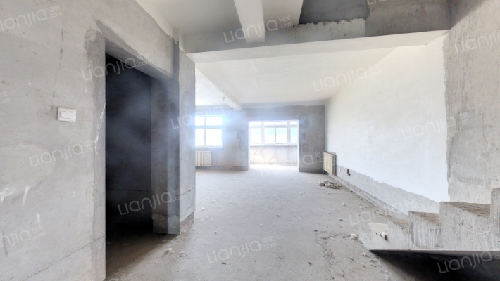 财达证券家属院二手房实景图