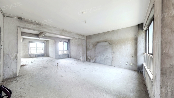 堡一广场二手房实景图