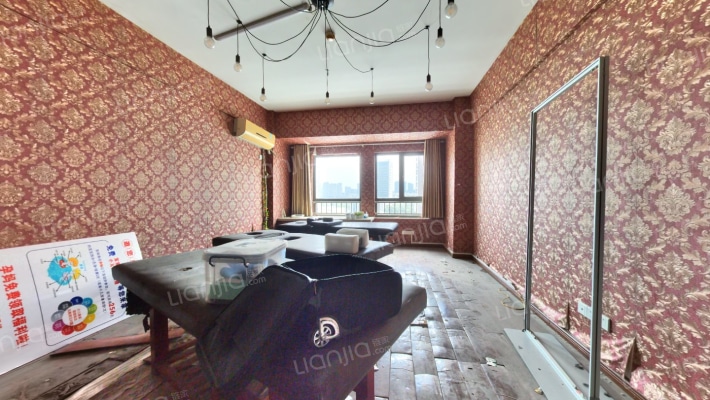 积玉桥万达SOHO二手房实景图