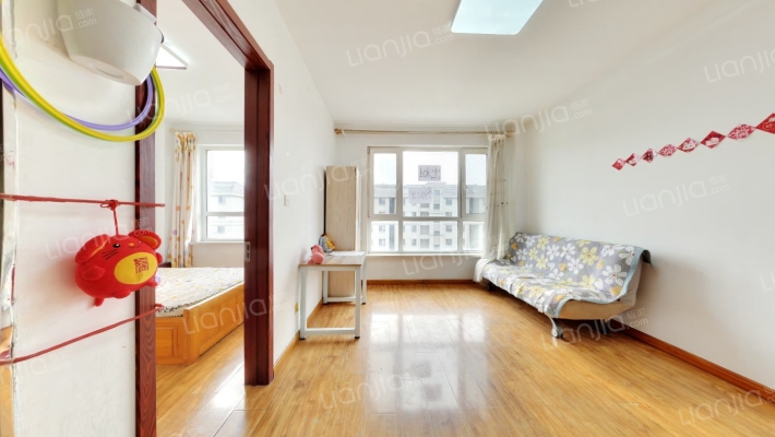 恒峰天泉小镇二手房实景图