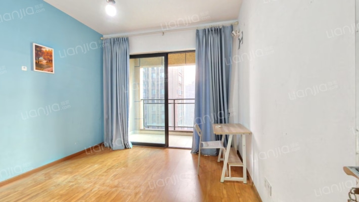 央湖名邸一期二手房实景图