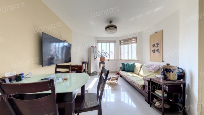 新梅淞南苑二手房实景图