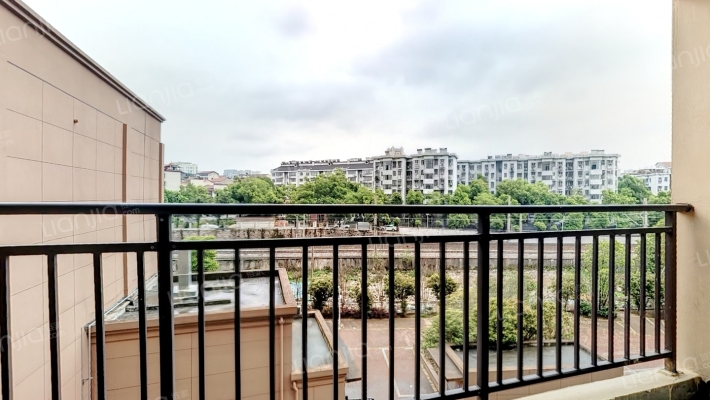 天邦新岳城二手房实景图