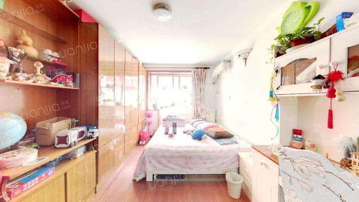 洪泽里11号院二手房实景图