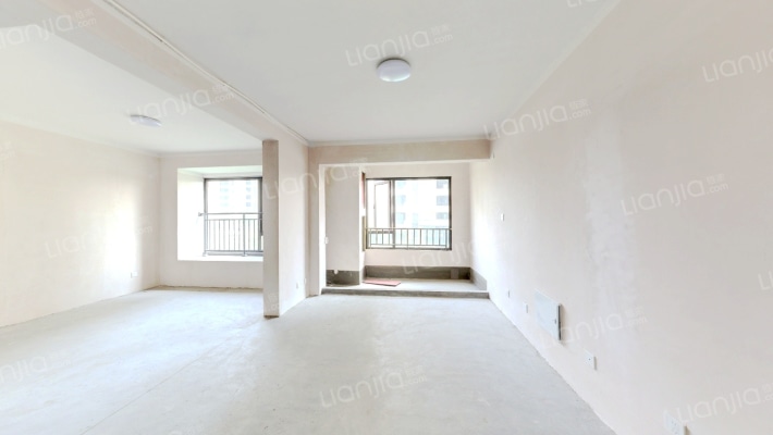 鸿翔蔚蓝海岸府二手房实景图