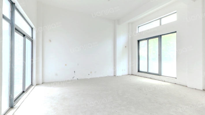 岚山别墅二手房实景图